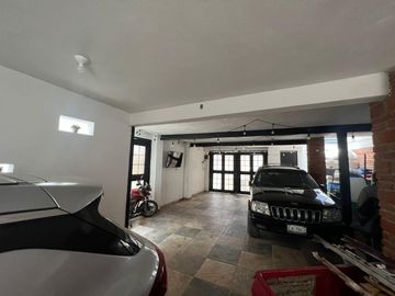 ¡Casa en Venta en León 2, León,  Gto! Moderna, amplia y en esquina 🧱