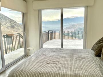 Casa en venta 4 d y 3 b piscina vista panóramica en Chicureo