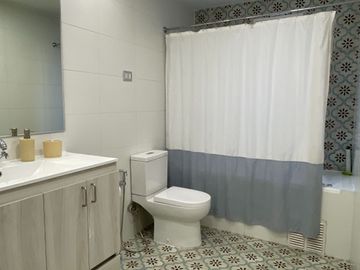 Casa en venta 4 d y 3 b piscina vista panóramica en Chicureo