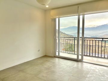 Casa en venta 4 d y 3 b piscina vista panóramica en Chicureo