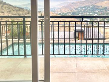 Casa en venta 4 d y 3 b piscina vista panóramica en Chicureo