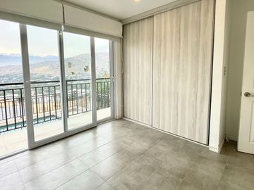 Casa en venta 4 d y 3 b piscina vista panóramica en Chicureo