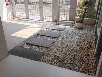 Rumah dijual di Graha Raya dekat pintu toll siap huni dan strategis