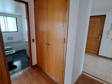 ESPECTACULAR  DEPARTAMENTO 2D,2B ,  A PASOS  AV. LIBERTAD, SECTOR PONIENTE.