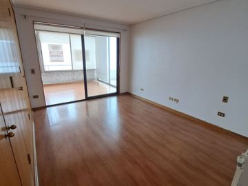 ESPECTACULAR  DEPARTAMENTO 2D,2B ,  A PASOS  AV. LIBERTAD, SECTOR PONIENTE.