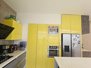 DEPARTAMENTO EN NARVARTE 112 MTS TOTALES, 3 REC, 2 EST, 2 1/2 BAÑOS, BODEGA CON AMENIDADES!!