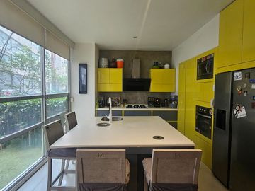 DEPARTAMENTO EN NARVARTE 112 MTS TOTALES, 3 REC, 2 EST, 2 1/2 BAÑOS, BODEGA CON AMENIDADES!!