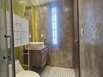 DEPARTAMENTO EN NARVARTE 112 MTS TOTALES, 3 REC, 2 EST, 2 1/2 BAÑOS, BODEGA CON AMENIDADES!!