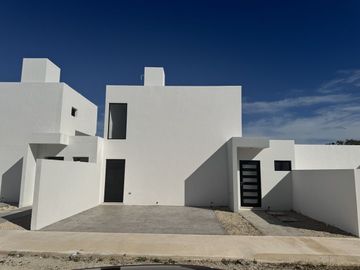 Casa de 3 Recámaras en Pedregales de Misnébalam