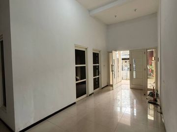 Rumah Rungkut Mapan FULL BANGUNAN