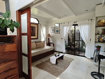 Tagaytay Heights - Phase 1 double corner lot (rare), fronting a pocket park for sale