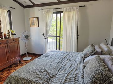Tagaytay Heights - Phase 1 double corner lot (rare), fronting a pocket park for sale