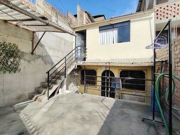 Casa En Venta 2Pisos Urb. Jadin1 Villa Maria Del Triunfo