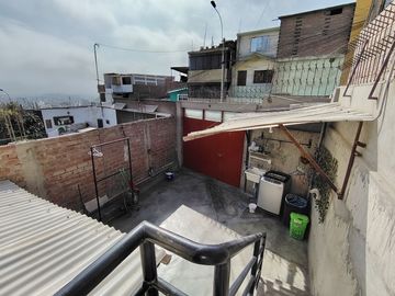 Casa En Venta 2Pisos Urb. Jadin1 Villa Maria Del Triunfo