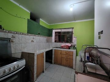 Casa En Venta 2Pisos Urb. Jadin1 Villa Maria Del Triunfo