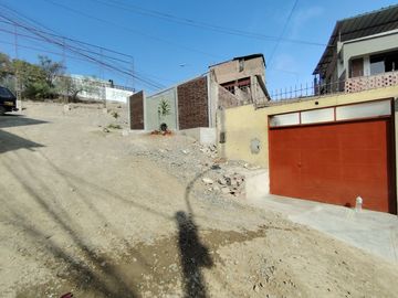 Casa En Venta 2Pisos Urb. Jadin1 Villa Maria Del Triunfo