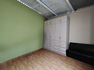 Casa En Venta 2Pisos Urb. Jadin1 Villa Maria Del Triunfo