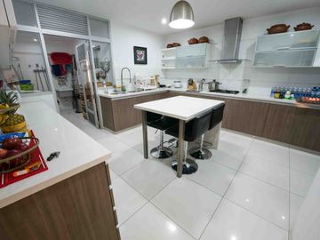 ✨️🏡 ¡Exclusivo dpto en venta de 186 m2 Primer piso en  Magna Haus Polo and Hunt Club , Santiago de Surco! Compra un estilo de Vida 🏡🌟