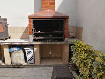 VENTA DE AMPLIA CASA 237M2 - 3 PISOS + MINIDEPARTAMENTO -  URB. SAN ANTONIO MIRAFLORES