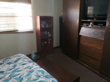 VENTA DE AMPLIA CASA 237M2 - 3 PISOS + MINIDEPARTAMENTO -  URB. SAN ANTONIO MIRAFLORES