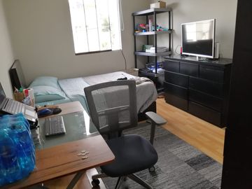 VENTA DE AMPLIA CASA 237M2 - 3 PISOS + MINIDEPARTAMENTO -  URB. SAN ANTONIO MIRAFLORES