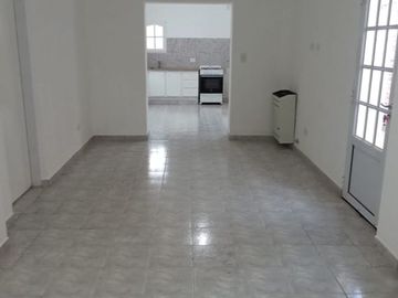 Casa completamente revovada - Consultar Precio