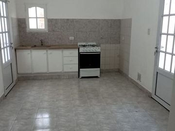 Casa completamente revovada - Consultar Precio