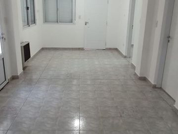 Casa completamente revovada - Consultar Precio
