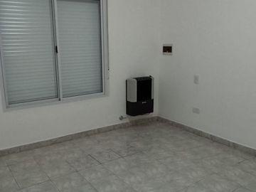 Casa completamente revovada - Consultar Precio