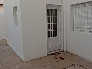 Casa completamente revovada - Consultar Precio