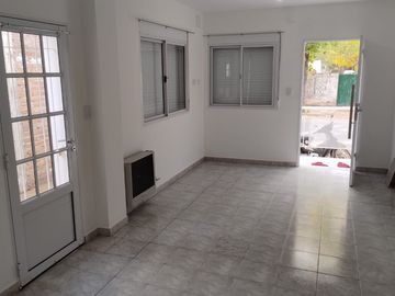 Casa completamente revovada - Consultar Precio