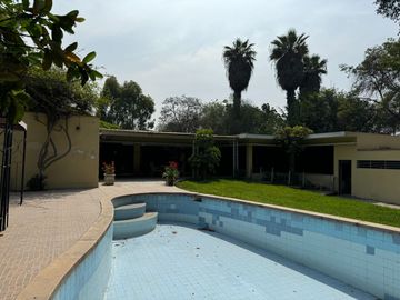 Venta gran terreno ideal para condominio de hasta 8 casas. Sol de la Molina