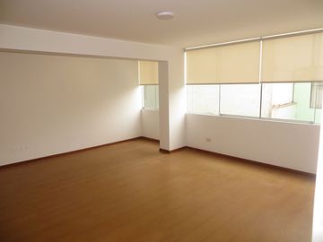 VENTA DPTO EN MIRAFLORES: 109 M2, 3 HABIT, 2 BAÑ, 1 ESTAC, $ 218,000
