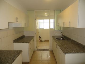 VENTA DPTO EN MIRAFLORES: 109 M2, 3 HABIT, 2 BAÑ, 1 ESTAC, $ 218,000