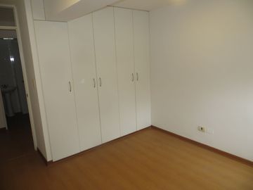 VENTA DPTO EN MIRAFLORES: 109 M2, 3 HABIT, 2 BAÑ, 1 ESTAC, $ 218,000