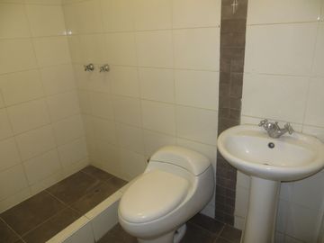 VENTA DPTO EN MIRAFLORES: 109 M2, 3 HABIT, 2 BAÑ, 1 ESTAC, $ 218,000