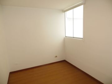 VENTA DPTO EN MIRAFLORES: 109 M2, 3 HABIT, 2 BAÑ, 1 ESTAC, $ 218,000