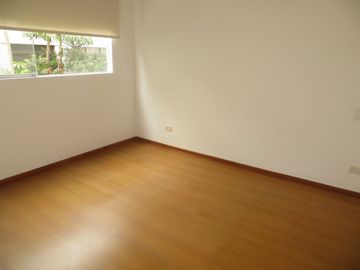 VENTA DPTO EN MIRAFLORES: 109 M2, 3 HABIT, 2 BAÑ, 1 ESTAC, $ 218,000