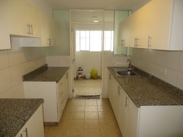 VENTA DPTO EN MIRAFLORES: 109 M2, 3 HABIT, 2 BAÑ, 1 ESTAC, $ 218,000