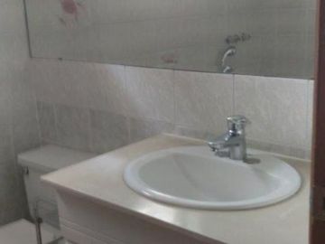 Se vende en buenas condiciones habitables, casa ubicada en uno de los sectores privilegiados de Quito.