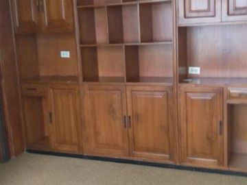 Se vende en buenas condiciones habitables, casa ubicada en uno de los sectores privilegiados de Quito.