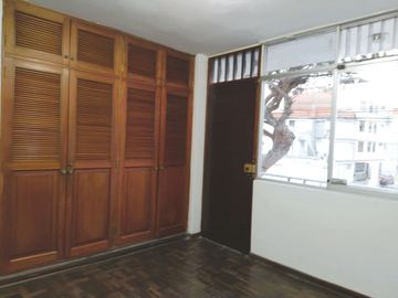 Oportunidad en venta casa en Av. principal, Maranga - San Miguel