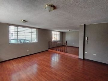 VENTA CASA FAMILIAR / KENNEDY - DAMMER 1