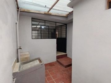 VENTA CASA FAMILIAR / KENNEDY - DAMMER 1