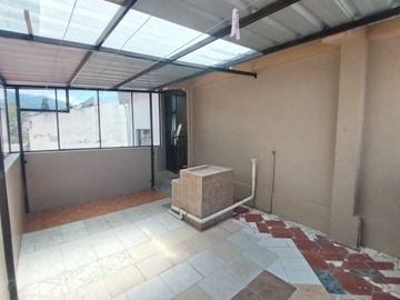 VENTA CASA FAMILIAR / KENNEDY - DAMMER 1
