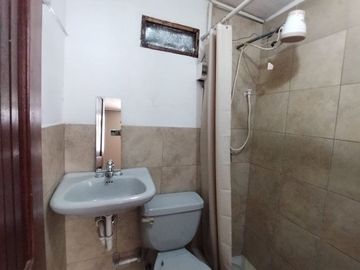 VENTA CASA FAMILIAR / KENNEDY - DAMMER 1