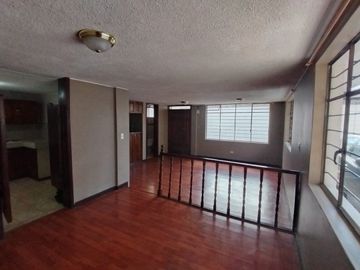 VENTA CASA FAMILIAR / KENNEDY - DAMMER 1