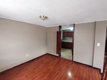 VENTA CASA FAMILIAR / KENNEDY - DAMMER 1