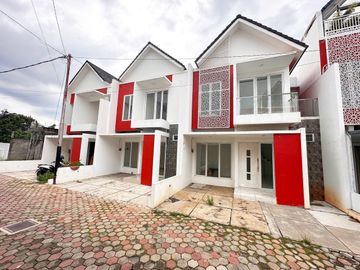 DIJUAL UNIT RUMAH BARU SIAP HUNI DI JATIBENING - KOTA BEKASI DEKAT STASIUN LRT CIKUNIR [AR166]