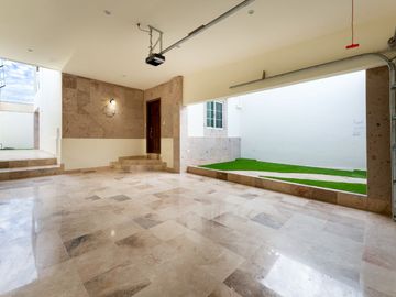 CASA EN VENTA UBICADA EN MONTEREAL SAN JOSE DEL CABO